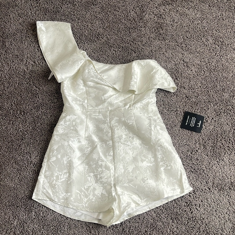 NWT Lulus romper